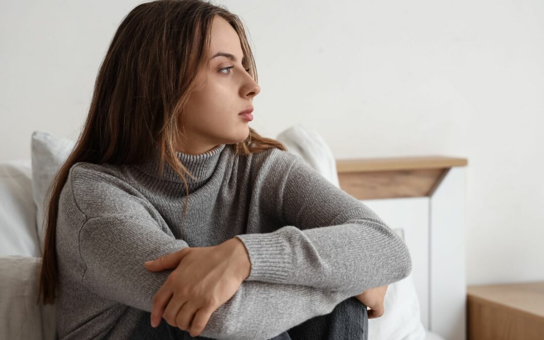 Femme apaisée illustrant la sophrologie pour mieux vivre l’hypersensibilité à Brignoles